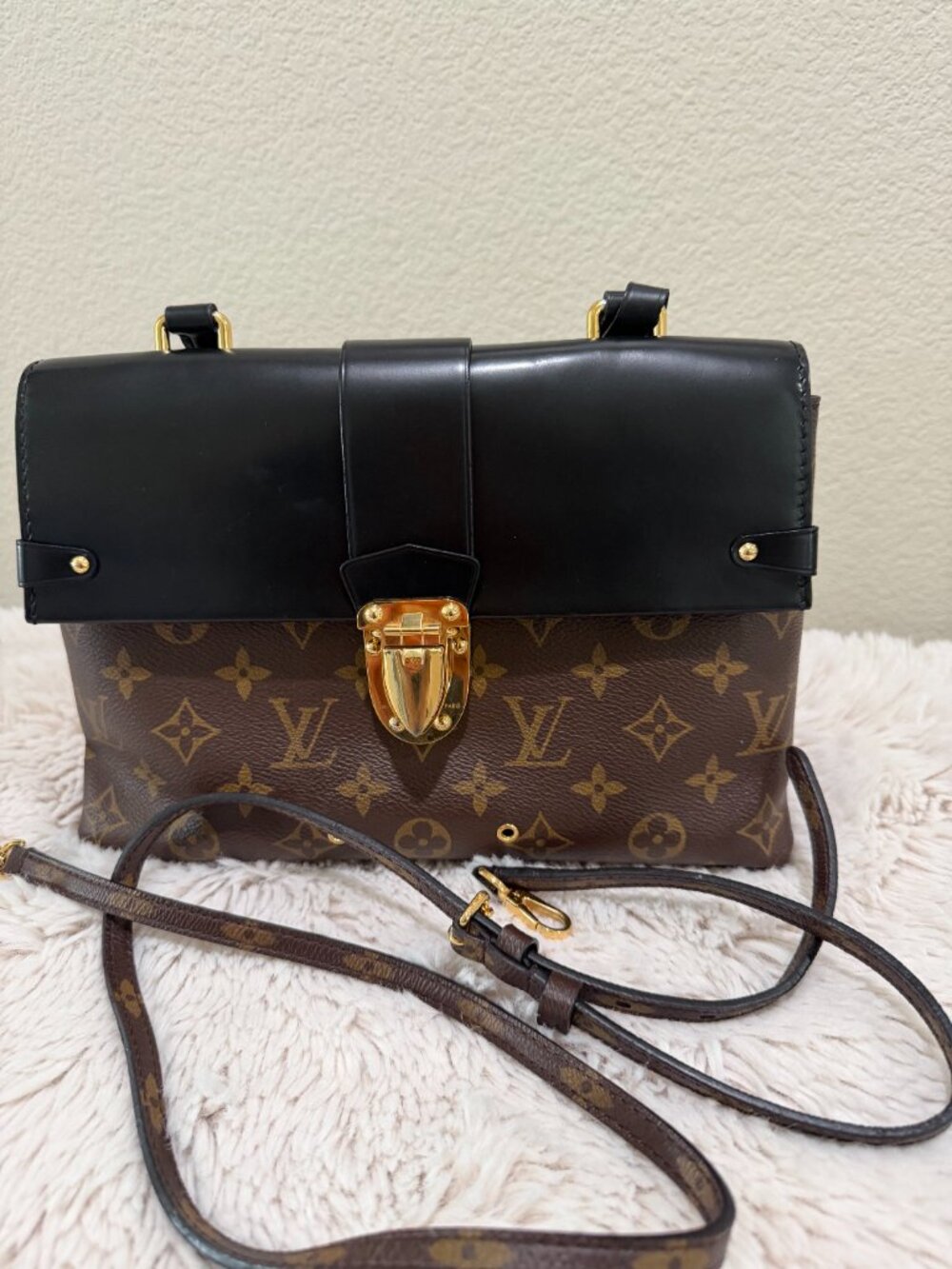 Louis Vuitton Handbag- One Handle Flap Bag Monogram Canvas and Leather MM